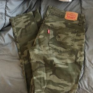 Levi’s 535 super skinny